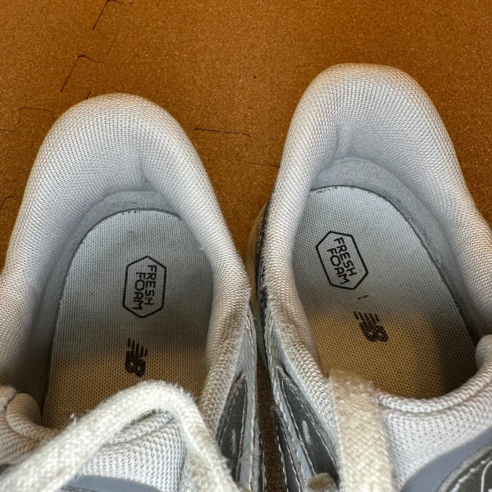 New Balance Fresh Foam Arishi v4 Mens 10.5 Grey Silver Running Shoes MARISTG4